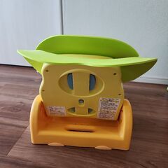 Aprica アップリカ ベビーバスチェア 黄 緑の画像