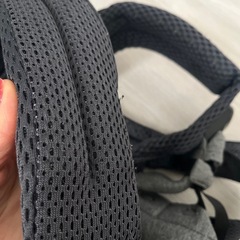 ベビービョルン 腰パット付き 抱っこ紐の画像