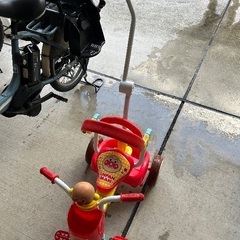 アンパンマン三輪車の画像
