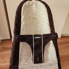 ベビービョルン バウンサー 軽量 折りたたみ可能　ブラウン×花柄　限定デザインの画像