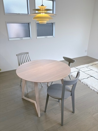 新品】Ingenfinity SAMI - サミ ラウンドダイニングテーブル 直径1m