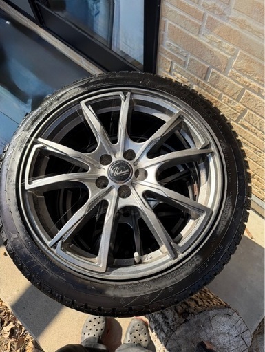 スタッドレスタイヤ 215/45R17 4本セット
