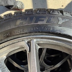 スタッドレスタイヤ 215/45R17 4本セットの画像