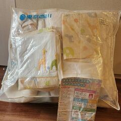 西川のベビー布団 セット7点(＋5点おまけ)の画像