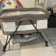 ベビーベッド 折りたたみ キャスター付き 蚊帳あり の画像