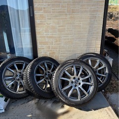 スタッドレスタイヤ 215/45R17 4本セットの画像