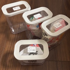 収納ボックスの画像