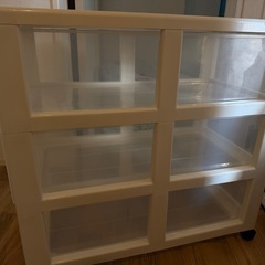 引出し式衣装ケース　の画像