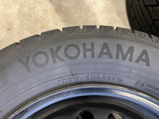 中古スタッドレスタイヤ　15インチ　2022年製造　　カングー