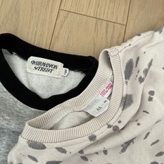 100サイズ　トレーナーの画像