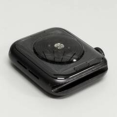 Apple Watch SE 第1世代/GPS/40mm/A2351/スペースグレー〈MKQC3J/A〉の画像