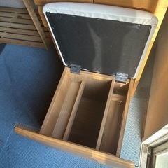 ニトリ ドレッサー ナチュラル スツールの画像