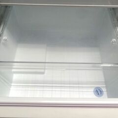 【札幌市内送料無料】東芝 TOSHIBA 冷蔵庫 （326L・右開き） 3ドア VEGETA除菌機能  GR-T33SC（WT）2022年製【自社配送は札幌市内限定】☆店頭引取りOK☆札幌市白石区の画像