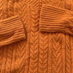 ニット　オレンジ
の画像