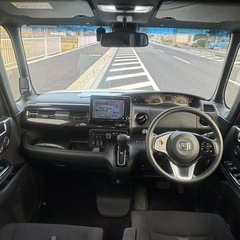 ホンダ　N-Boxカスタム　G Exホンダセンシング　人気の白　美車　早い者勝ちの画像