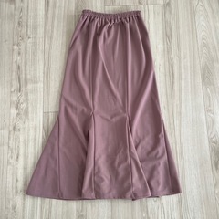 しまむら favorecen マーメイドスカート 中桃 新品未使用の画像