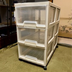 【0円】3段衣装ケース（キャスター付き）