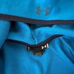 【取引中】アンダーアーマー 130cm アウターの画像