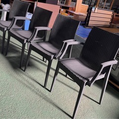 　　⭐️お買得品⭐️　①ガーデンチェアー4点セットの画像