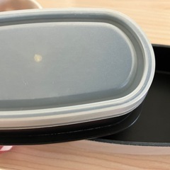 赤チェック 弁当箱  女性の画像