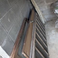 無料　ただ　あげます　家具　扉　DIY　ドア　ガラス　網戸　木材　ドアノブ　建具　木材　廃材　好きなだけ　あげます　の画像