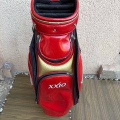 ゼクシオ　ゴルフバッグの画像