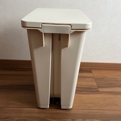 ペダルペール　アイボリーの画像