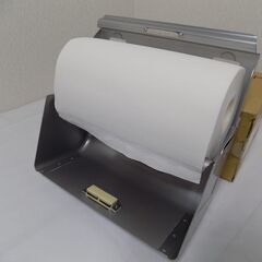 アルミ製タオルペーパーホルダー　インダストリアルペーパーウエスホルダー　インダストリアルキッチンペーパーホルダー　ガレージ作業ペーパーホルダー　巾255mm　奥行118mm　高さ150mm【非対面取引です】の画像