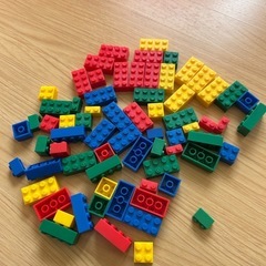 子供用テーブルチェアセットの画像