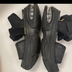 Hawkins　きらきらエアーサンダルの画像