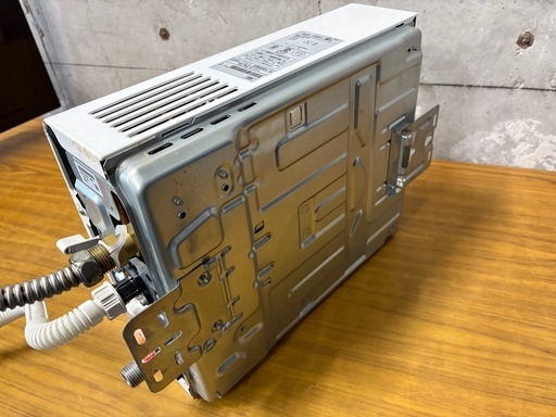 リンナイ RUS-V561(WH) 小型給湯器 瞬間式ガス給湯器  1211-06