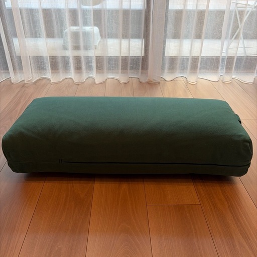 ヨガ好きの方に♪Manduka ヨガ ボルスター enlight レキュタンギュラー