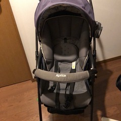 アップリカ　ネイビー　ベビーカーの画像
