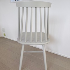 RESTAREA ウィンストン ブナ材グレーダイニングチェア スピンドルバックの画像