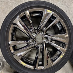 クラウンRSアドバンス後期　純正アルミタイヤの画像