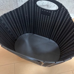 ニトリ ランドリーバスケット
の画像