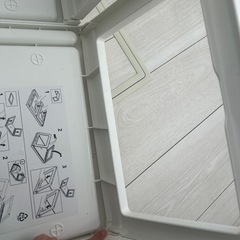 IKEAのテーブル2個セットの画像