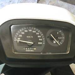 SUZUKI アドレスV100 白 格安提供車 エンジン始動動画 半額配送キャンペーン 期間限定価格 現状渡し諸経費￥0- 横浜 P-Yardの画像