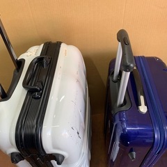 ★白¥2500・青¥2000★スーツケース・キャリーケース  白鍵あり・青鍵なし  ※商品の詳しい状態とサイズは現物にてご確認ください。の画像