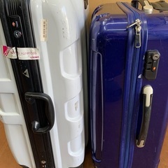 ★白¥2500・青¥2000★スーツケース・キャリーケース  白鍵あり・青鍵なし  ※商品の詳しい状態とサイズは現物にてご確認ください。の画像