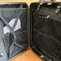 ★白¥2500・青¥2000★スーツケース・キャリーケース  白鍵あり・青鍵なし  ※商品の詳しい状態とサイズは現物にてご確認ください。の画像