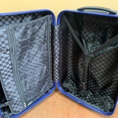 ★白¥2500・青¥2000★スーツケース・キャリーケース  白鍵あり・青鍵なし  ※商品の詳しい状態とサイズは現物にてご確認ください。の画像