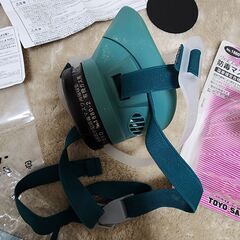 トーヨー　防毒マスク■直結式小型　セットの画像