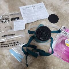 トーヨー　防毒マスク■直結式小型　セットの画像