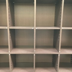 本棚　茶色の画像