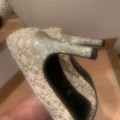 キラキラパンプス　　パーティーに使えますの画像