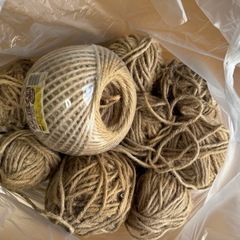 麻ひも 32x5未使用900g大玉1玉と使用した小玉多数の画像