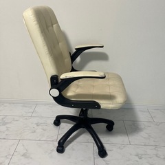 断捨離中！事務椅子 オフィスチェア オフホワイト 白の画像