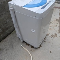 ⭐︎近くなら送料、設置無料‼︎ 人気の穴無槽‼︎ SHARP シャープ 5.5キロ洗濯機の画像