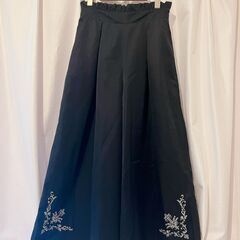 axes　femme 黒ズボン